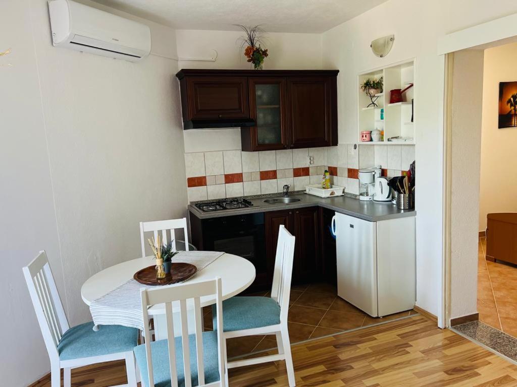 Adela Apartment Polje (Krk)