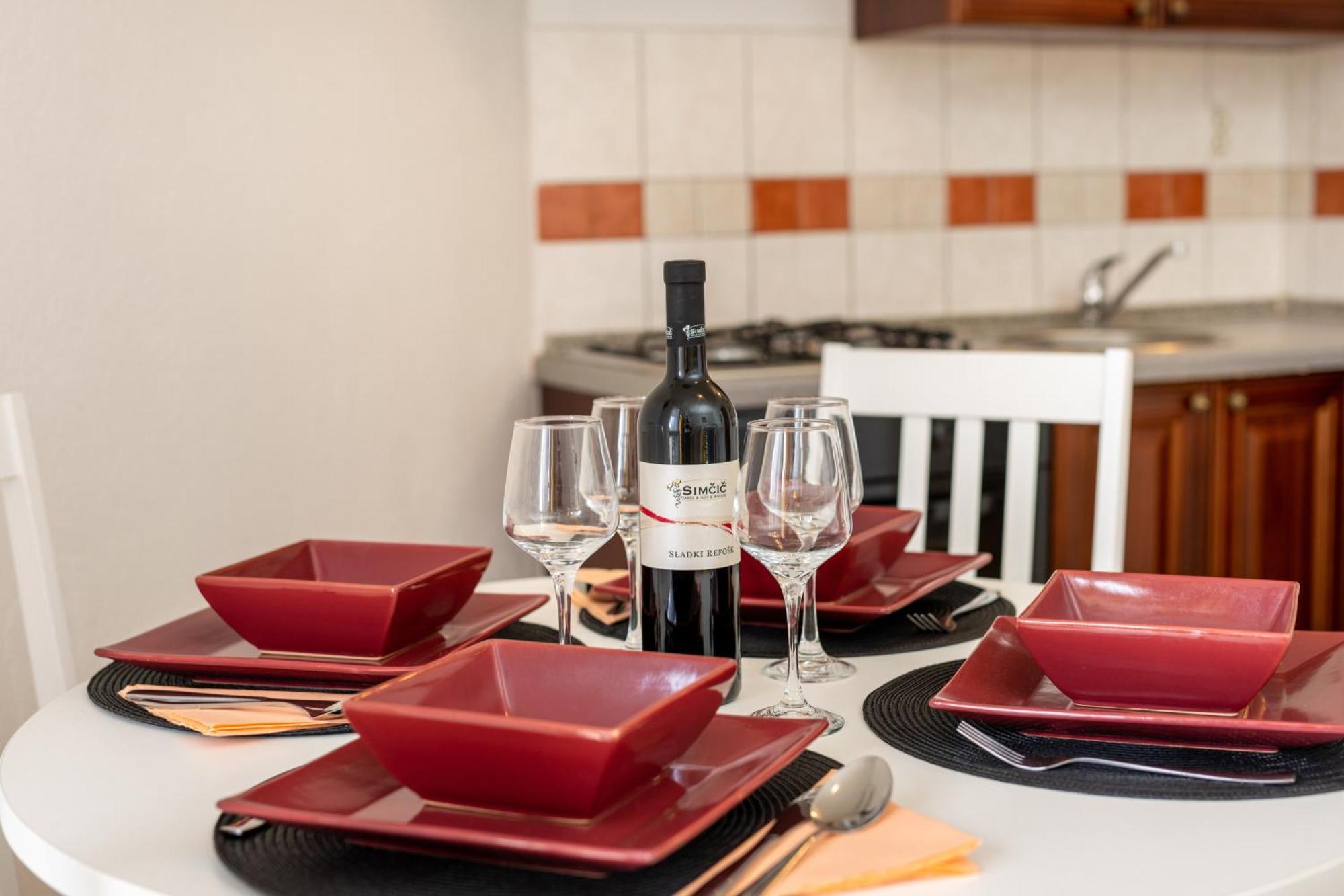 Adela Apartment